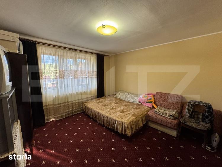 Casă cu 6 camere cu Teren 2500 Mp în Turdaș