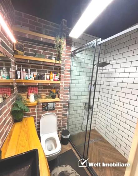 Apartament cu 3 camere semidecomandat, mobilat în Florești