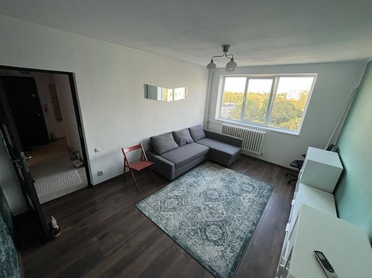 Apartament cu 2 camere decomandat în Berceni