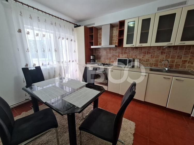 Apartament spatios cu 3 camere si 2 bai plus balcon in zona Central - 2