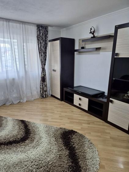 Inchiriez apartament 2 camere in Husi - 5