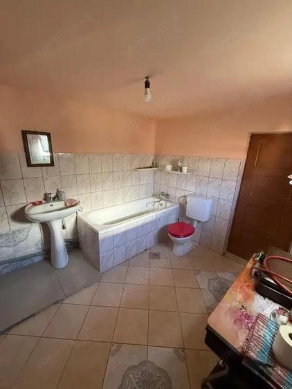 Casă cu Teren 294 Mp în Central