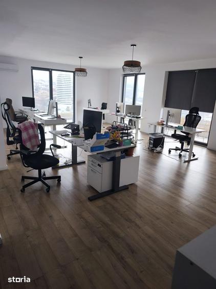 Apartament cu 4 camere în Zorilor