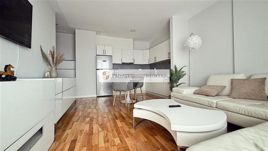 Apartament cu 2 camere semidecomandat, mobilat în Băneasa