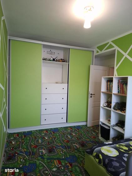 Apartament cu 3 camere în Florești