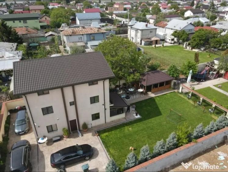 Casă cu 7 camere în Central