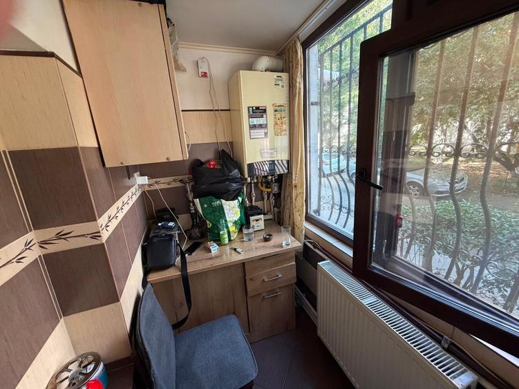 Apartament cu 2 camere decomandat, mobilat în Poarta 6