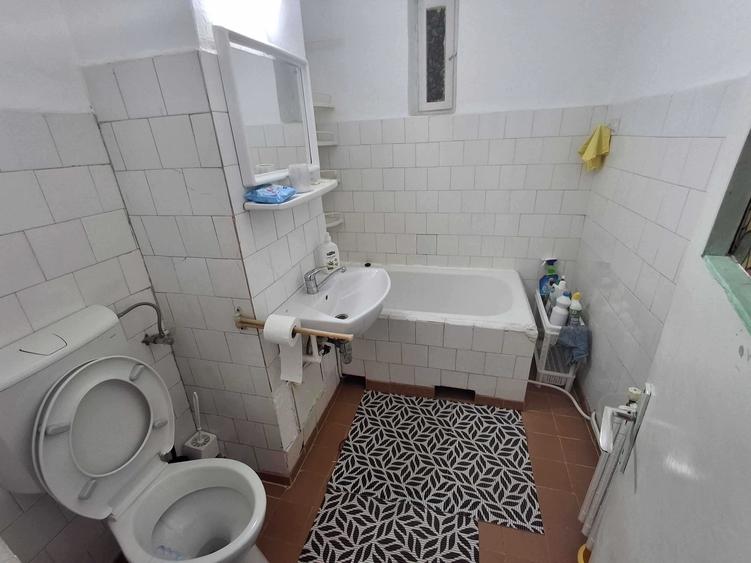 Apartament cu 2 camere decomandat în Gruia