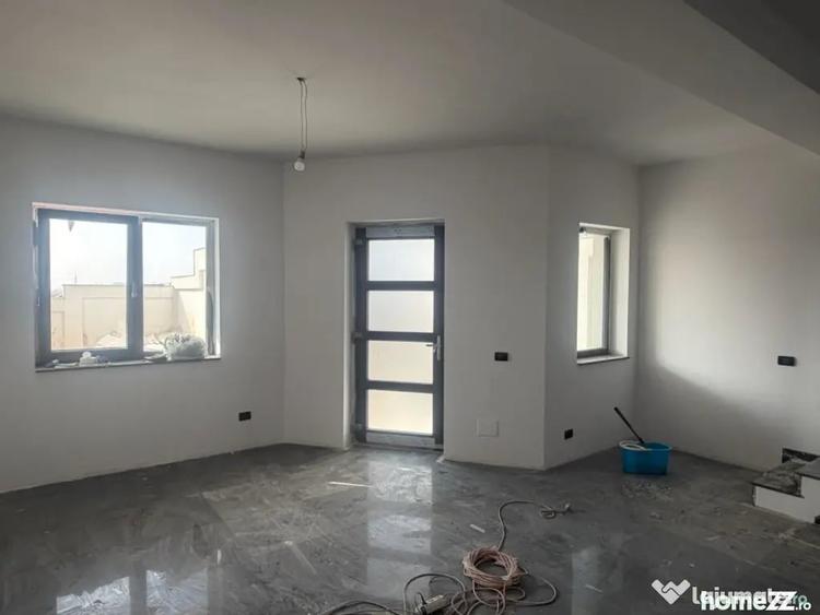 Casă cu 4 camere cu Teren 300 Mp în Central