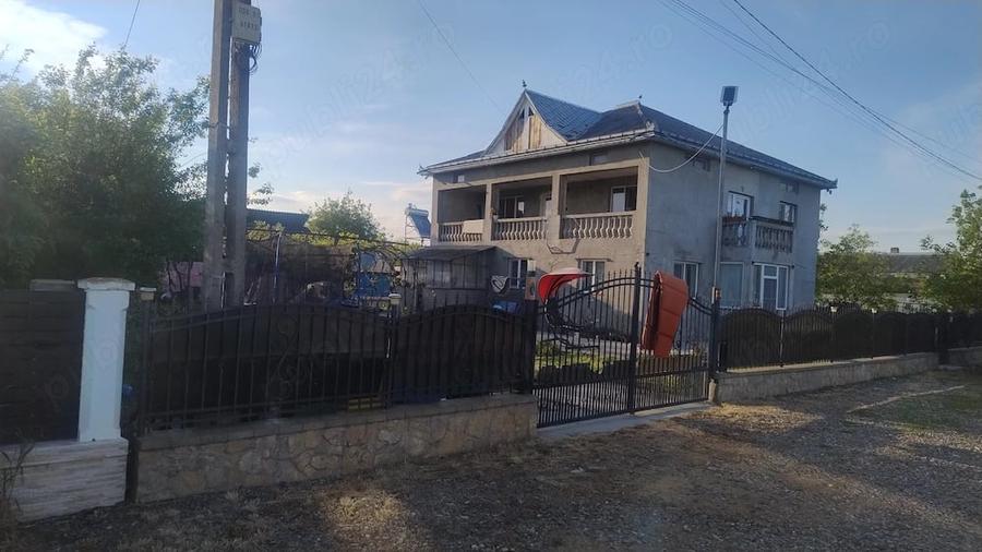 Casă cu Teren 48 Mp în Hancea
