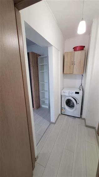 Apartament cu 2 camere semidecomandat, mobilat în Brâncoveanu