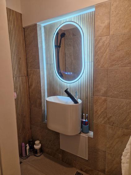 Apartament cu 4 camere decomandat în Tudor