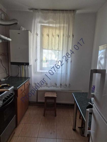 Vand apartament 2 camere | Zona Micro5 - Scoala nr 16 - 8