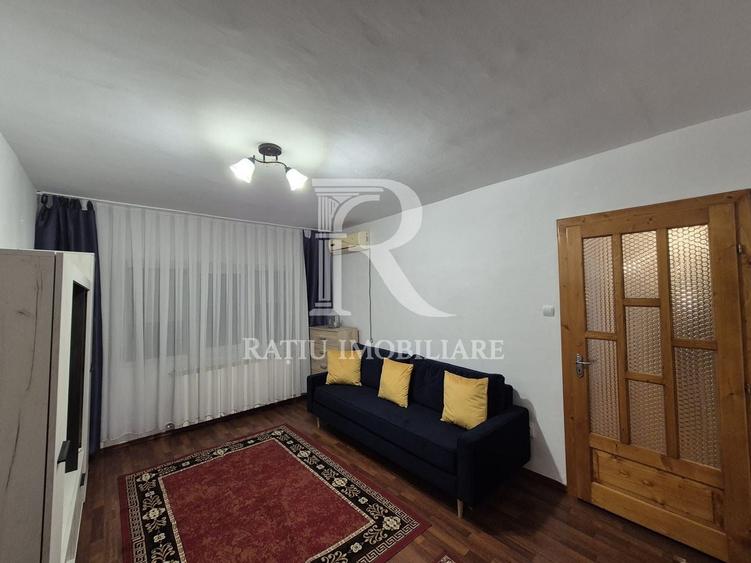 Apartament cu 2 camere semidecomandat, mobilat în Nufărul