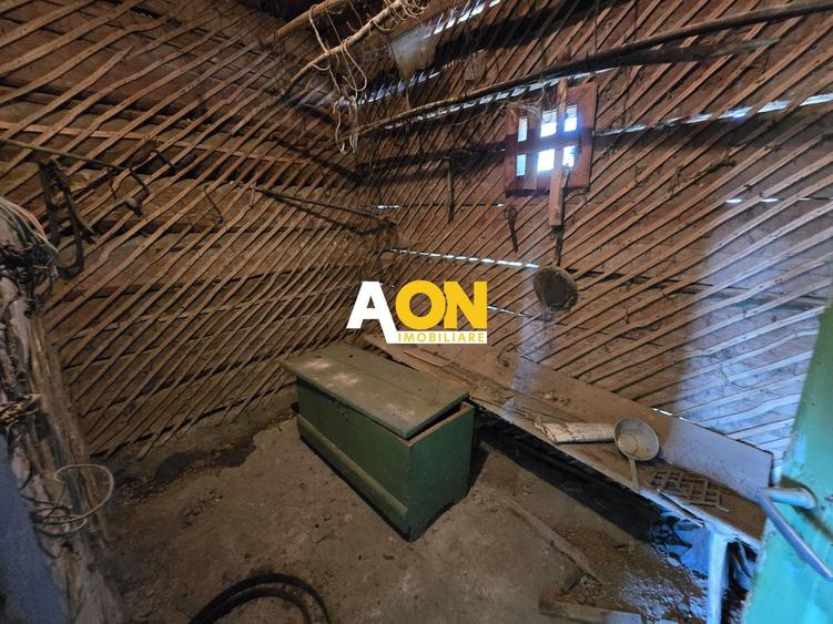 Casă individuală cu 2 camere cu Canalizare în Central