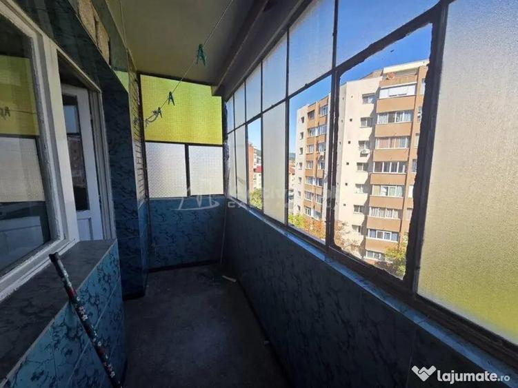 Garsonieră semidecomandată în Central