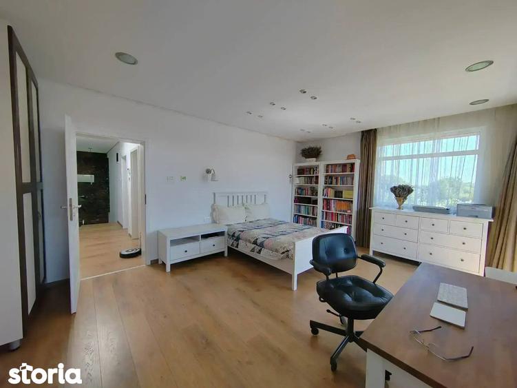 Casă cu 3 camere decomandat cu Teren 830 Mp în Corbeanca