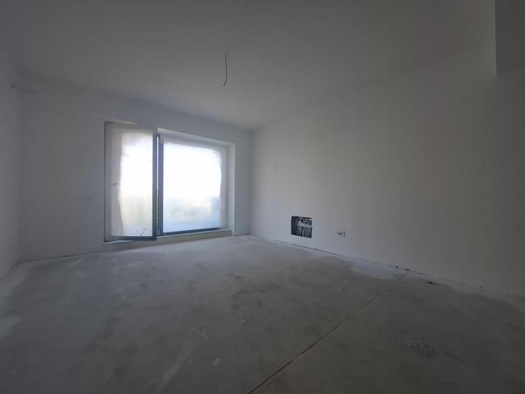 Apartament cu 2 camere semidecomandat în Prelungirea Ghencea