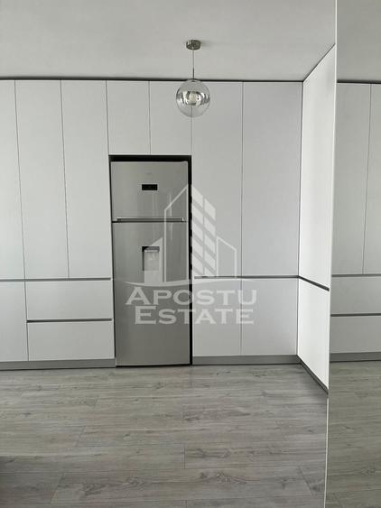 Apartament cu 3 camere decomandat, mobilat în Torontalului