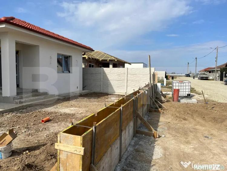 Casă cu 4 camere cu Teren 520 Mp în Sântandrei