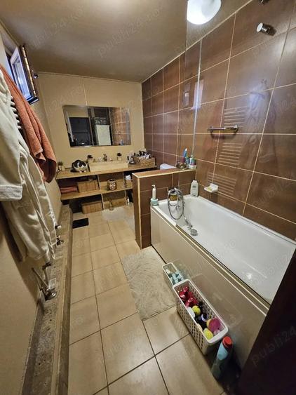 Casă cu Teren 1300 Mp în Răscruci