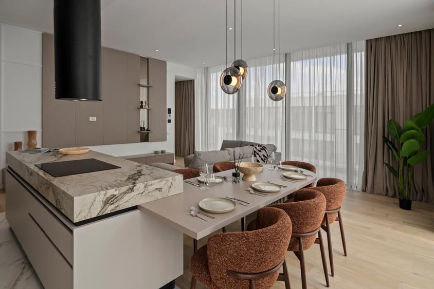 Penthouse cu 4 camere semidecomandat, mobilat în Cotroceni