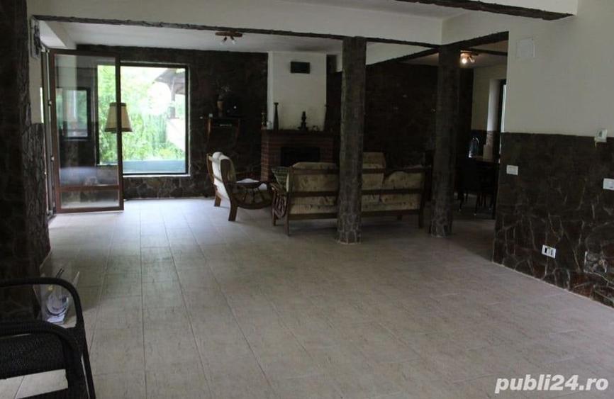 Casă cu 6 camere cu Teren 250 Mp în Central