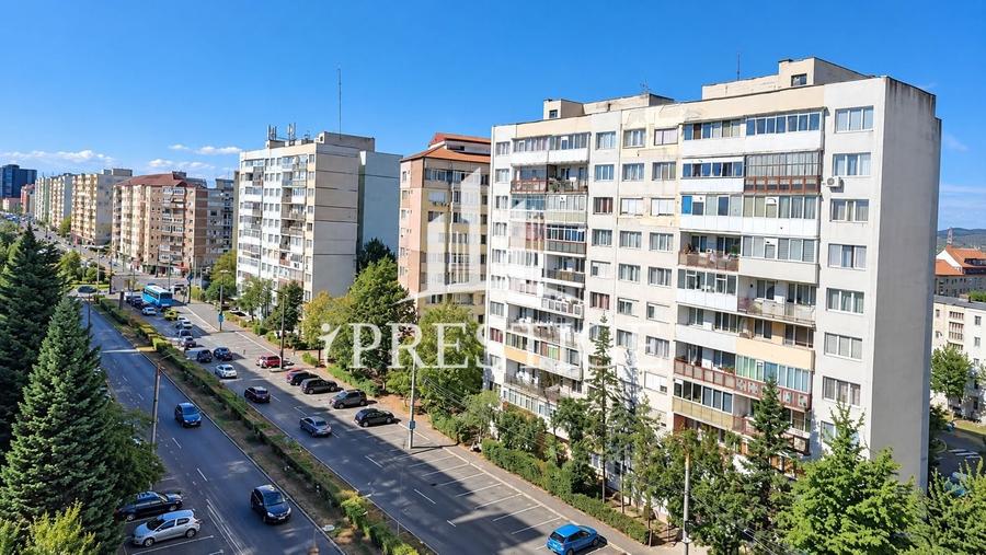 Apartament cu 3 camere decomandat în Mihai Viteazul