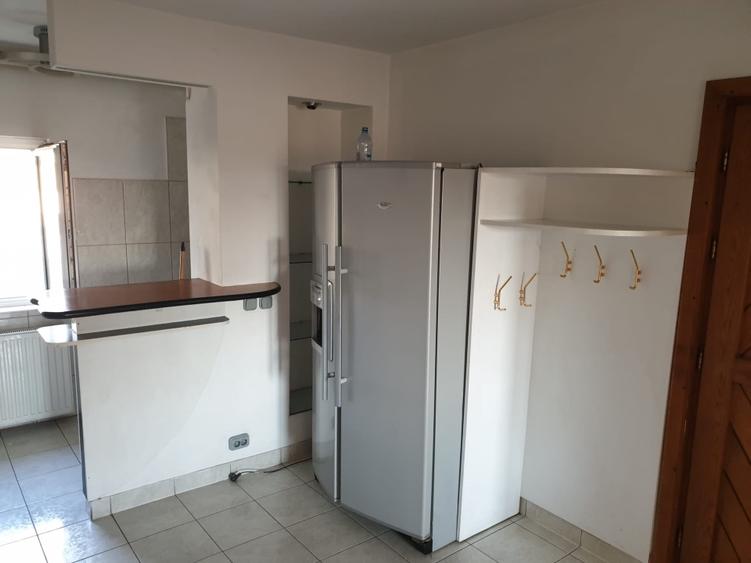 Apartament cu 5 camere decomandat în Ultracentral