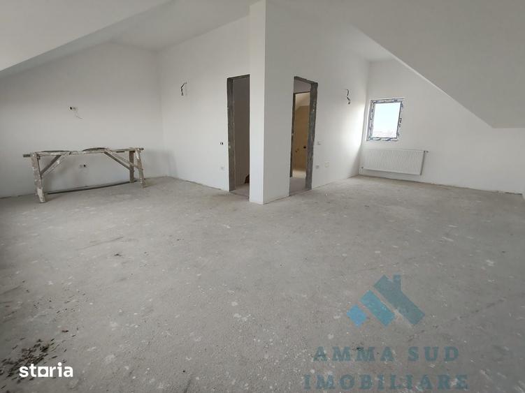 Casă cu 5 camere cu Teren 120 Mp în Central