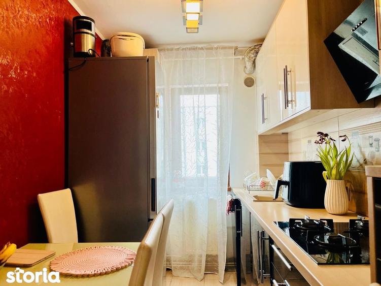 Apartament cu 3 camere, mobilat în Central