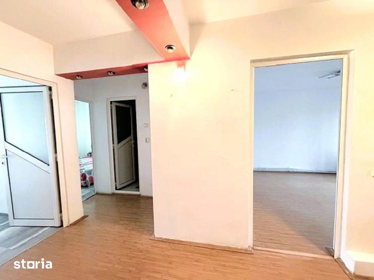 Apartament cu 3 camere decomandat în Tineretului