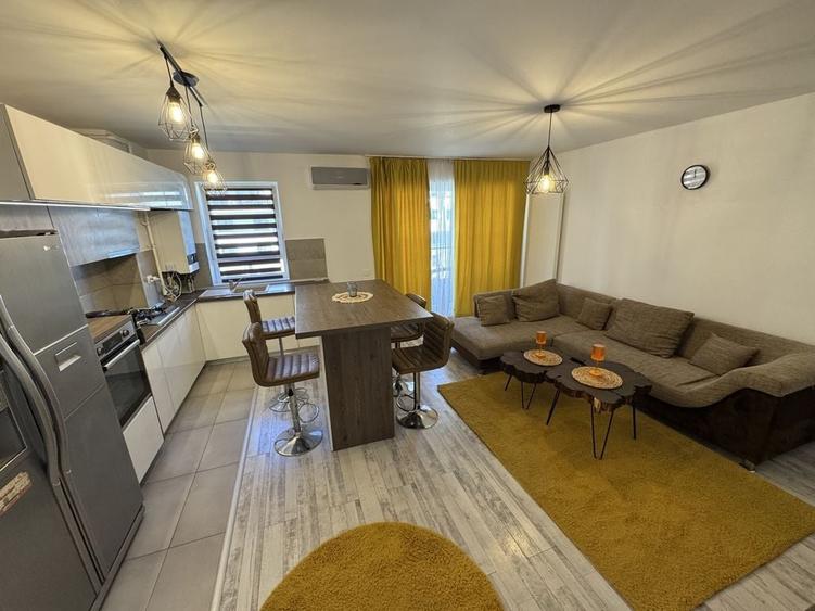 Apartament cu 2 camere decomandat în Central