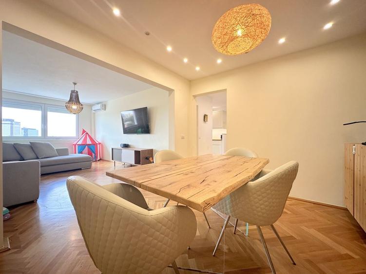Apartament cu 3 camere decomandat, mobilat în Ultracentral