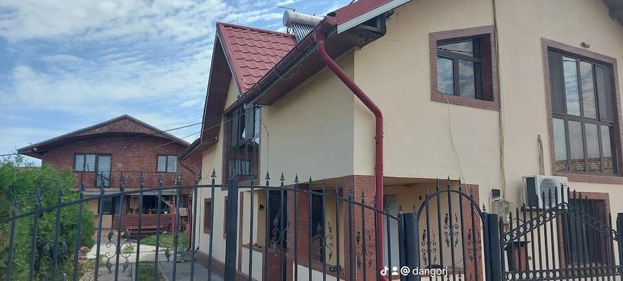 Casă cu Teren 3000 Mp în Drăguțești