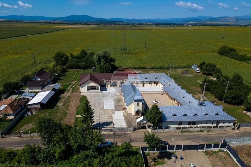 Special property de 1,152 mp de vânzare în Onești cartier Borzești