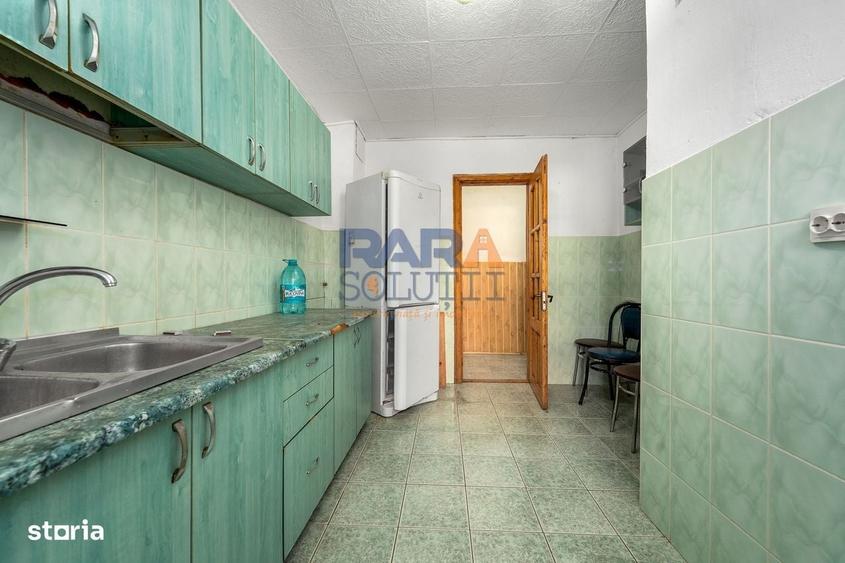 Apartament cu 3 camere decomandat în Horia