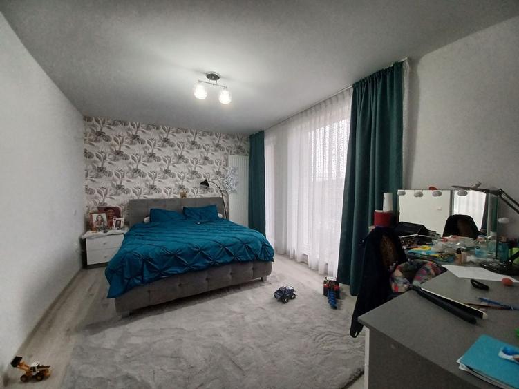 Casă individuală cu 5 camere cu Canalizare în Iris