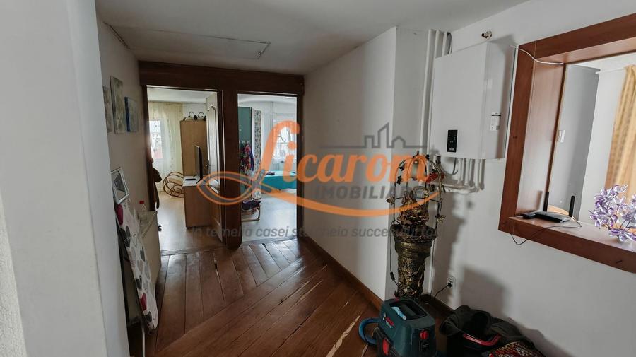 Casă individuală cu 4 camere cu Canalizare în Bartolomeu