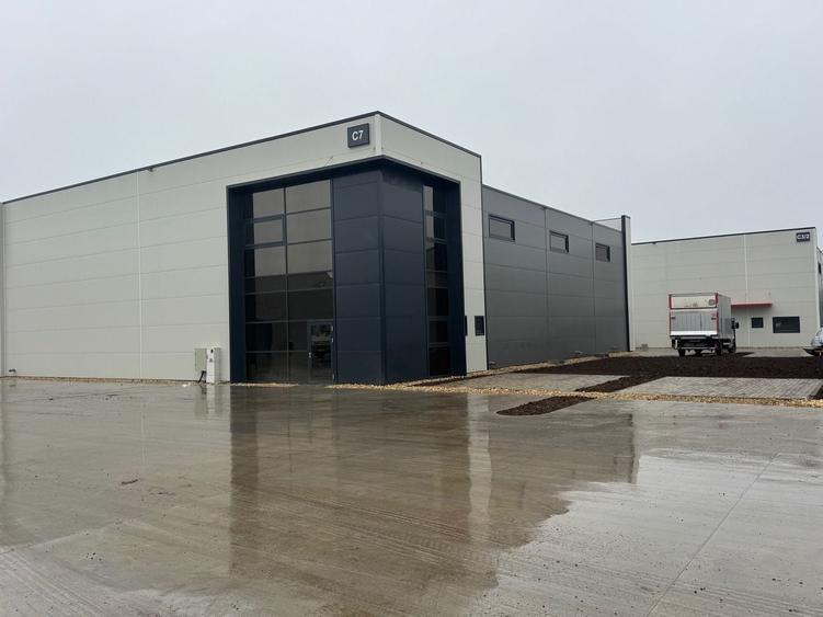 Spațiu industrial, de 1,393 mp, în Exterior Sud