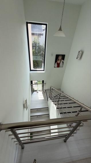 Casă cu 4 camere în Berceni