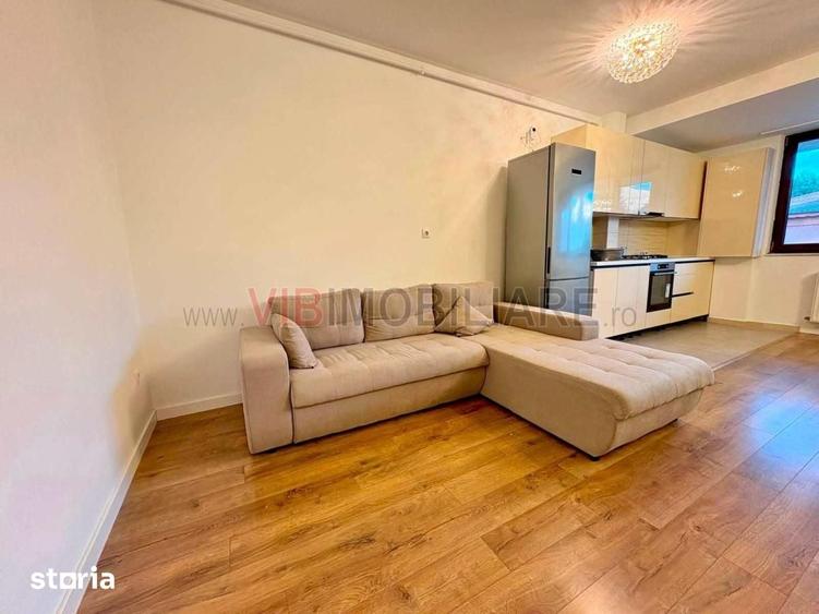 Apartament cu 3 camere semidecomandat în Crângași