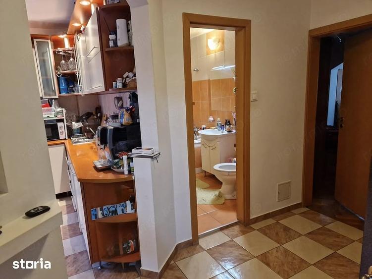 Apartament cu 3 camere decomandat în Soarelui