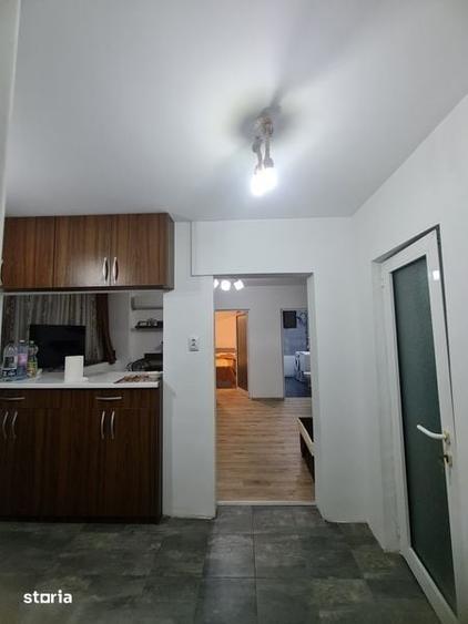 Apartament cu 3 camere semidecomandat în Țiglina 1