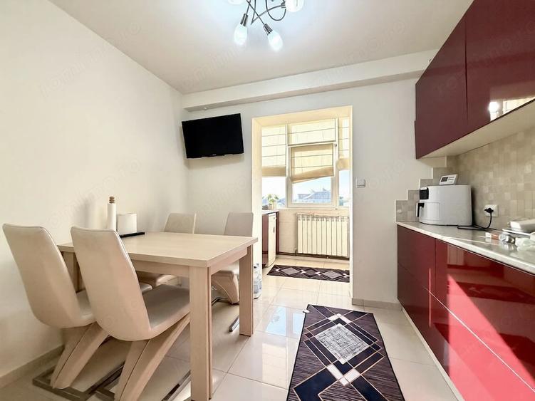 Apartament cu 3 camere decomandat în Lunei