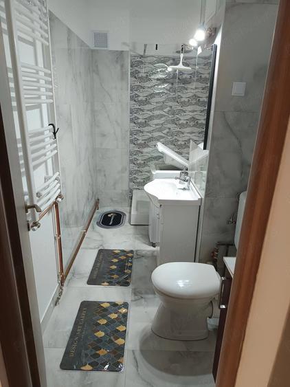 Garsonieră decomandată în Central