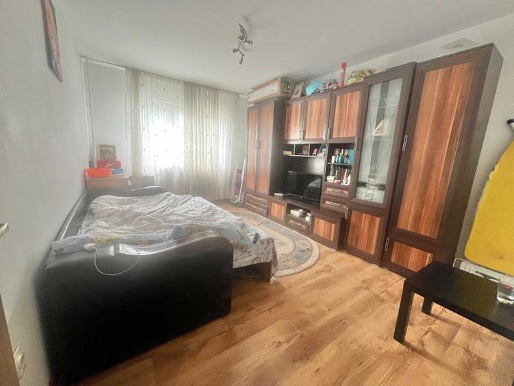 Garsonieră decomandată în Uzina 2