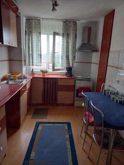Apartament cu 3 camere decomandat în Rogerius