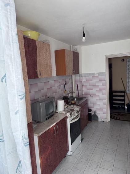 Apartament cu 2 camere semidecomandat în Viziru 1