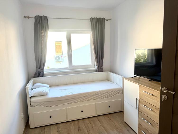 Casă individuală cu 4 camere cu Teren 330 Mp în Tunari